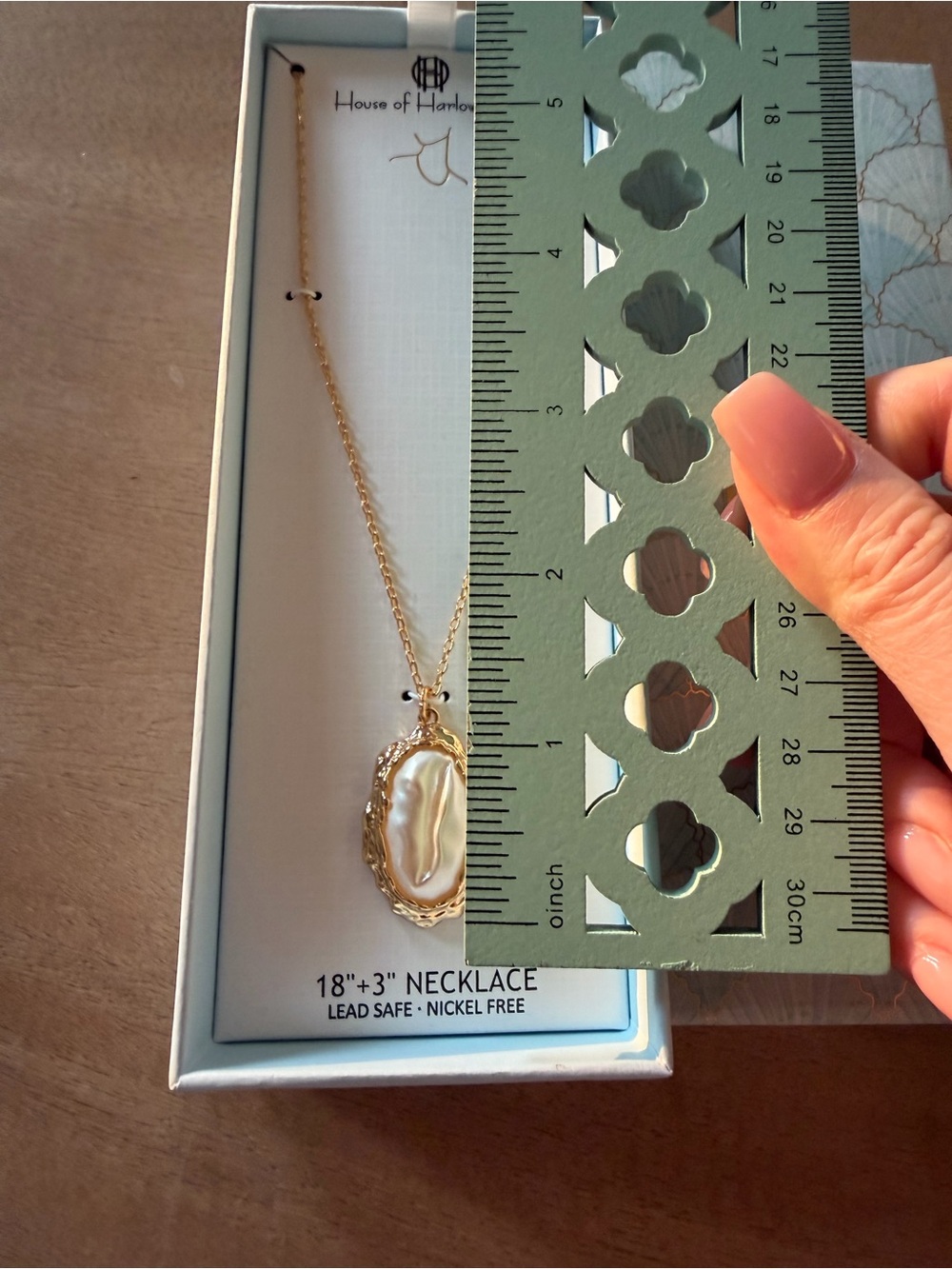 House of Harlow 1960 Gold Necklace with Pearl-Effect Pendant - Picture 7 of 7